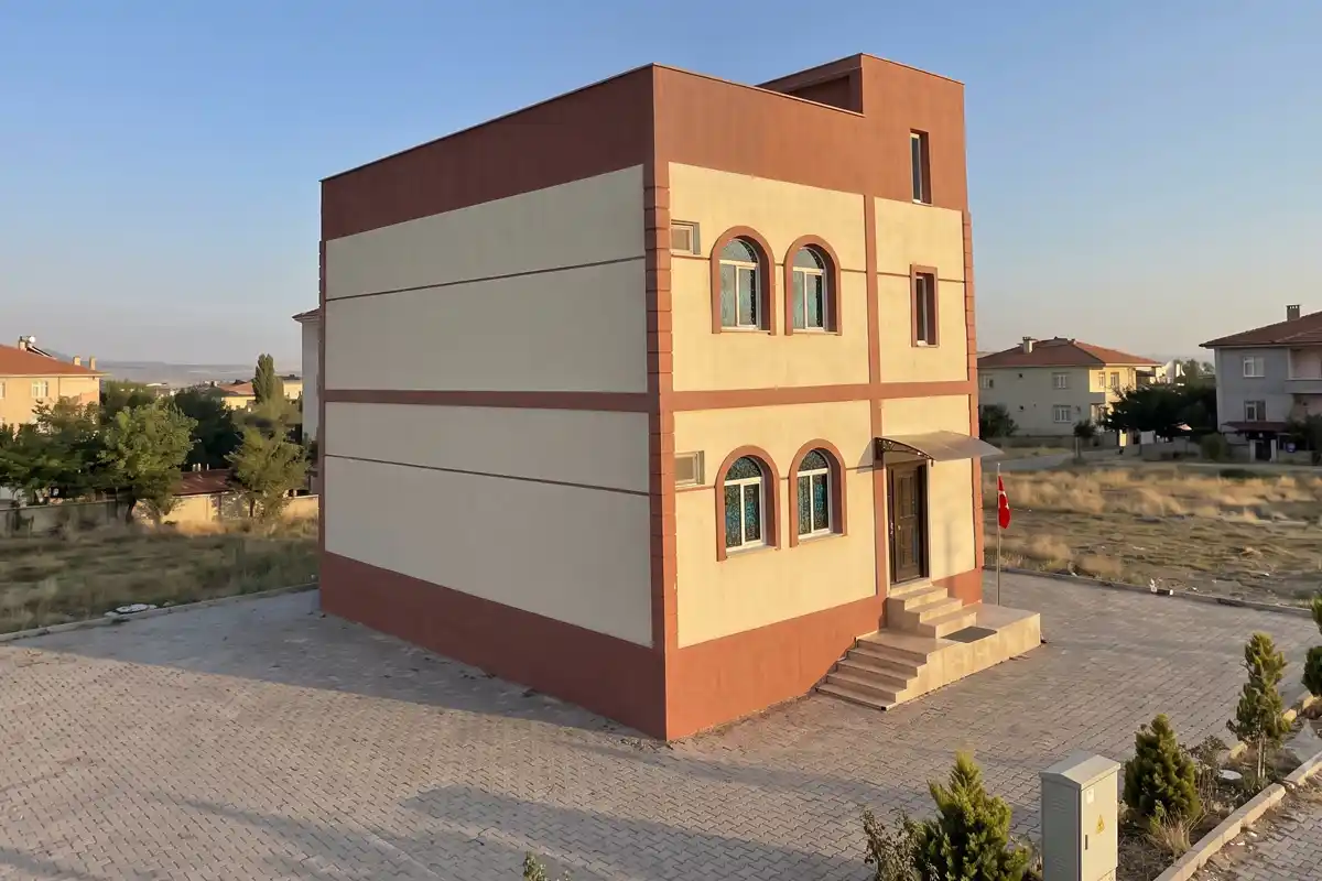 Yedi Başak Yemen’de Kadın Eğitim Merkezi kuruyor
